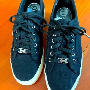 Black canvas platform sneakers